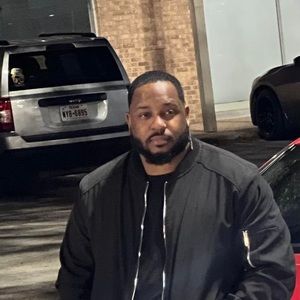 Meet your Posher, Averey